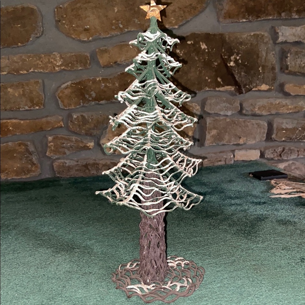 Elegant Metal Christmas Tree with Star Topper